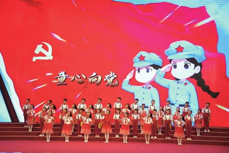 一机成团,核心小矮子再现铁华团光辉!